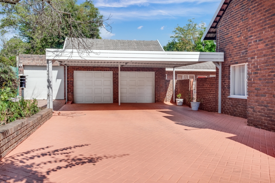 4 Bedroom Property for Sale in Bryanston Gauteng