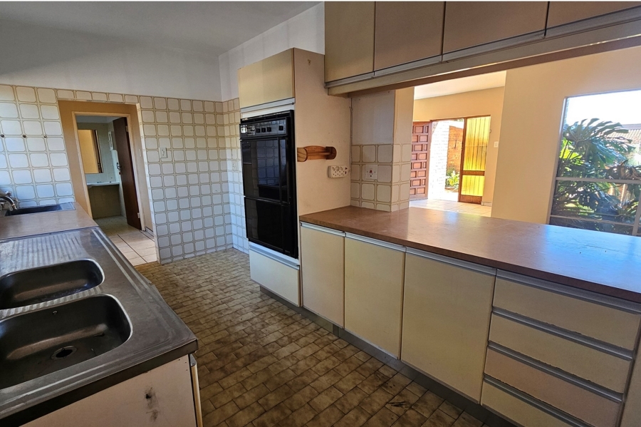 3 Bedroom Property for Sale in Zwartkop Gauteng