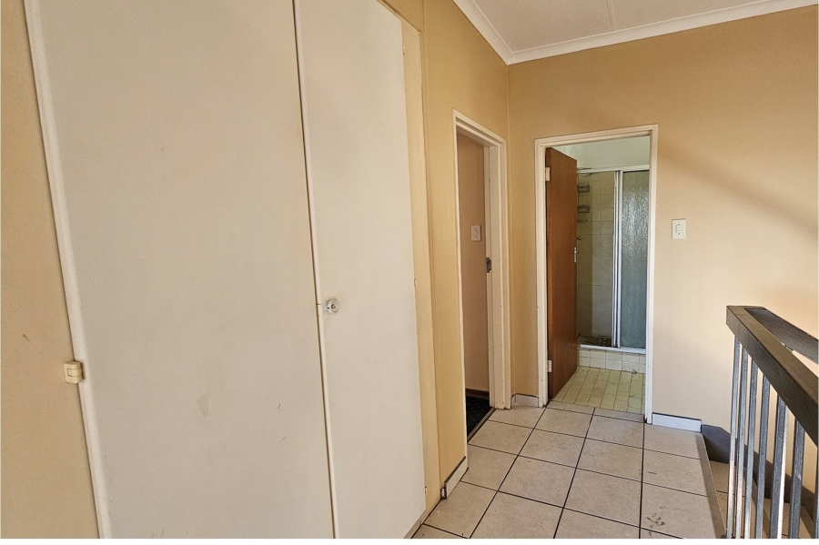 3 Bedroom Property for Sale in Zwartkop Gauteng