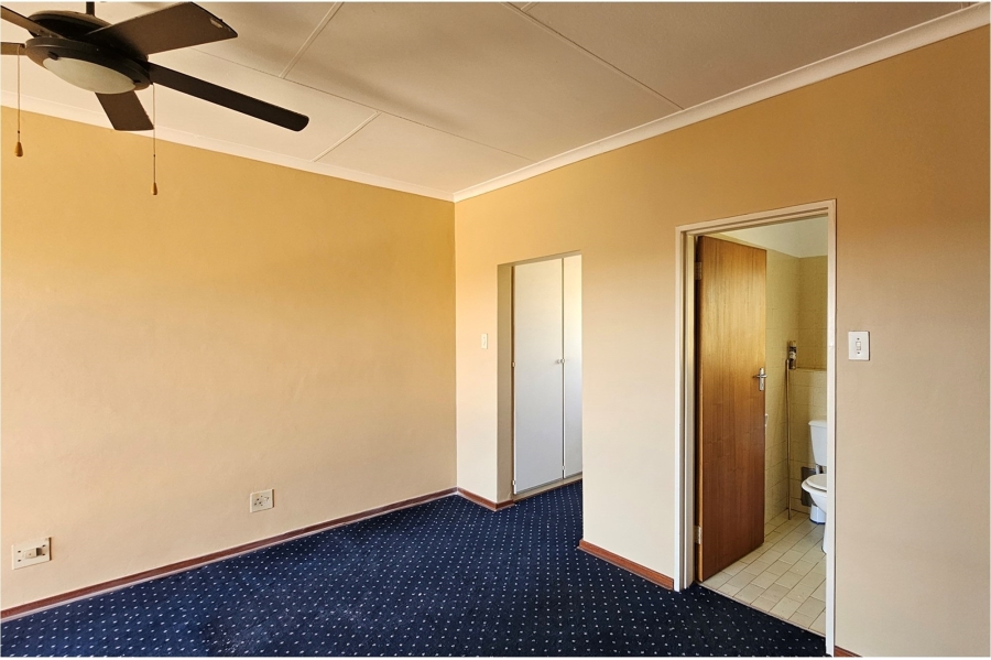 3 Bedroom Property for Sale in Zwartkop Gauteng
