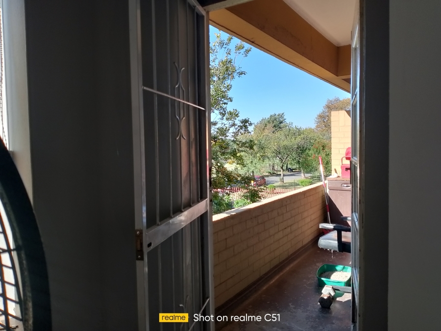 1 Bedroom Property for Sale in Lambton Gauteng