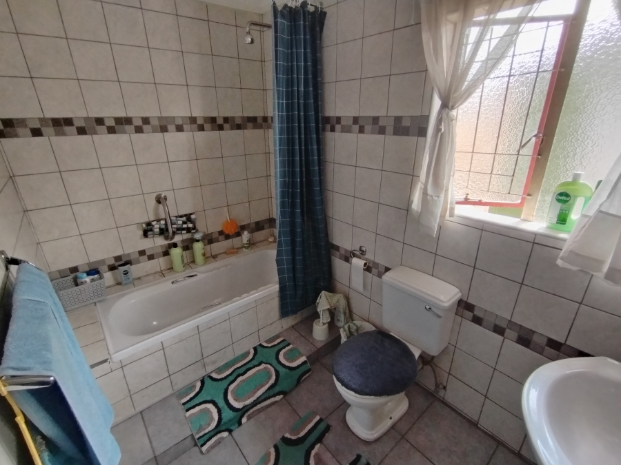 4 Bedroom Property for Sale in Van Dyk Park Gauteng