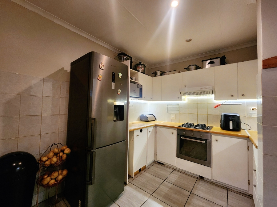 3 Bedroom Property for Sale in Radiokop Gauteng