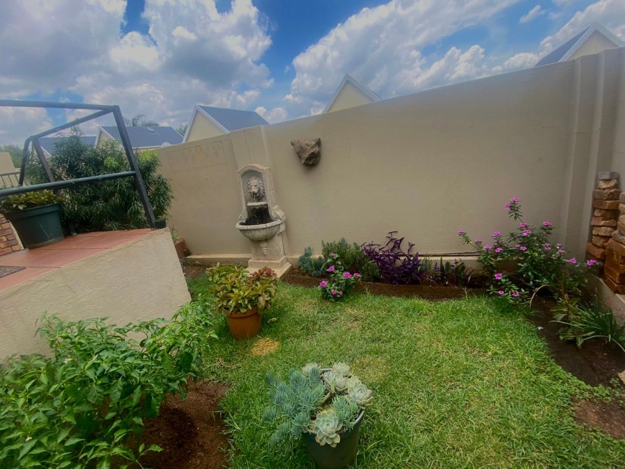 3 Bedroom Property for Sale in Radiokop Gauteng