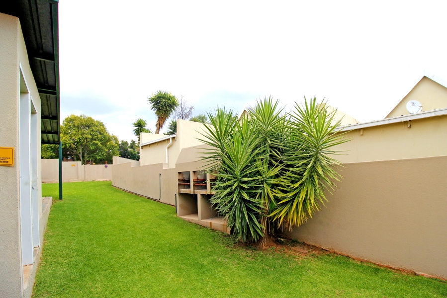 3 Bedroom Property for Sale in Radiokop Gauteng