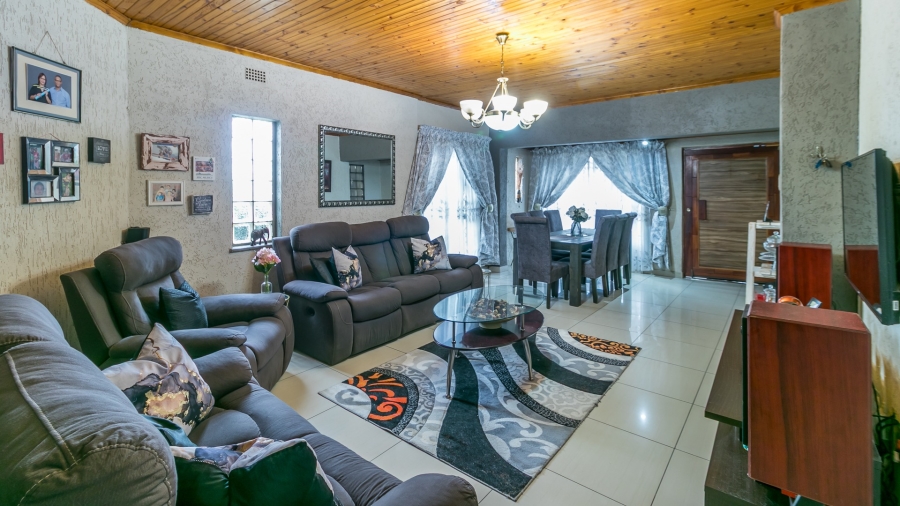3 Bedroom Property for Sale in South Hills Gauteng