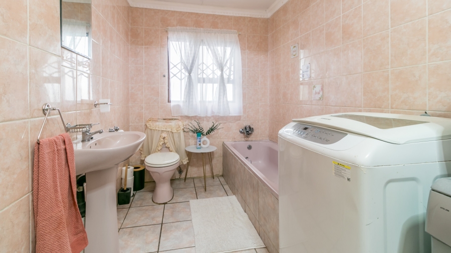 3 Bedroom Property for Sale in South Hills Gauteng
