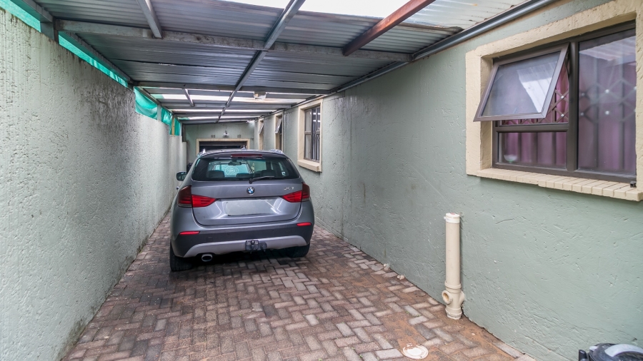 3 Bedroom Property for Sale in South Hills Gauteng