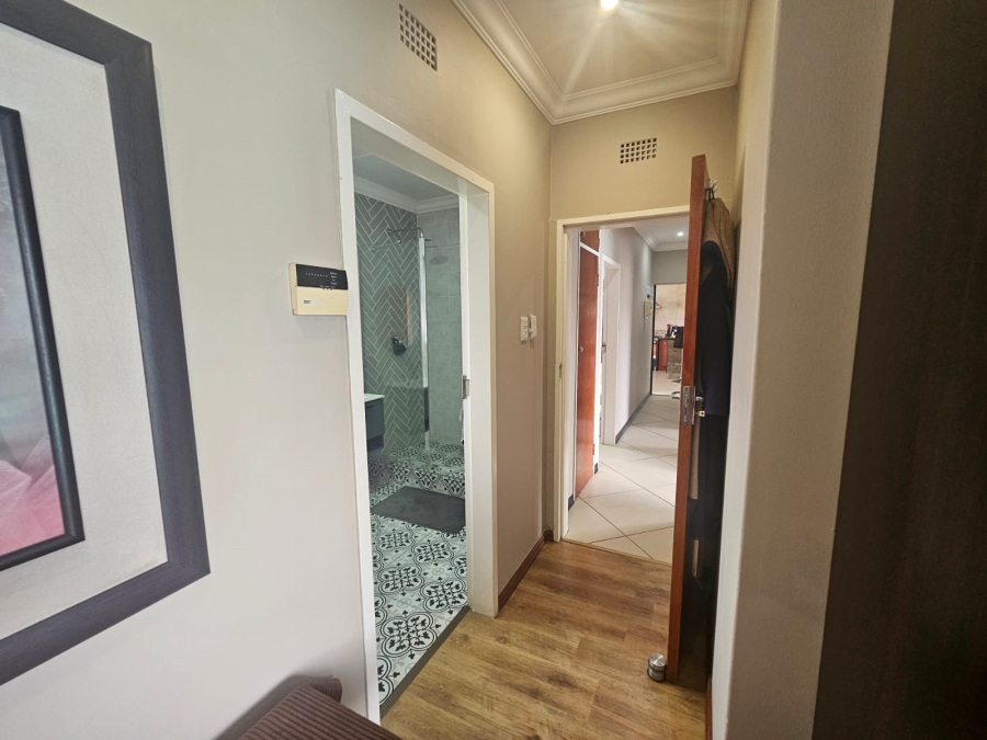 4 Bedroom Property for Sale in Helikonpark Gauteng