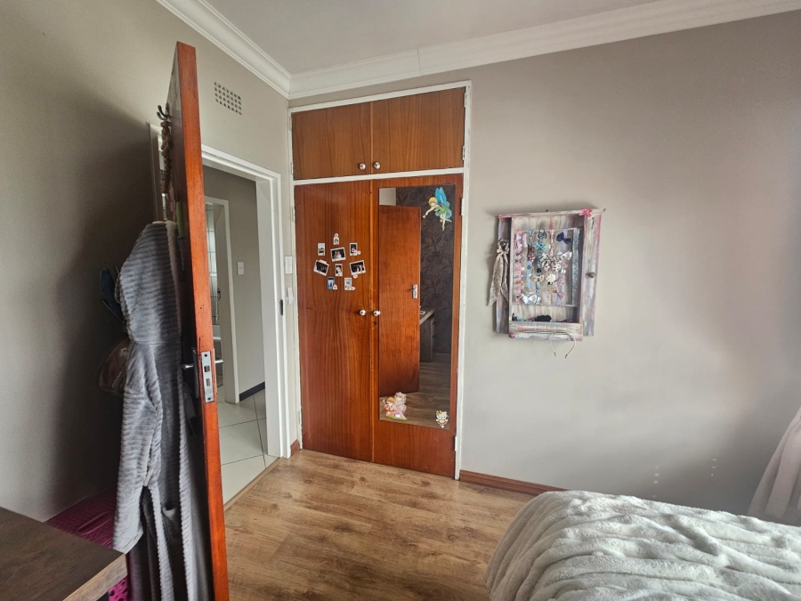 4 Bedroom Property for Sale in Helikonpark Gauteng