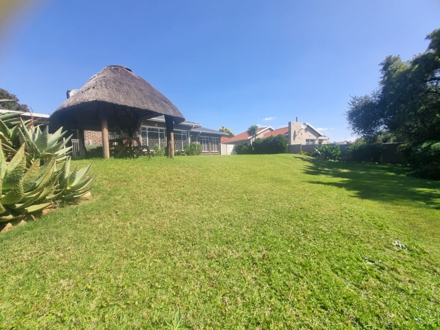 4 Bedroom Property for Sale in Carenvale Gauteng