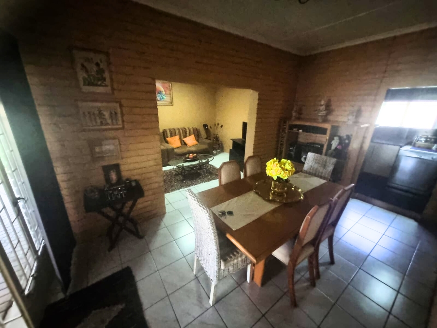 4 Bedroom Property for Sale in Carenvale Gauteng