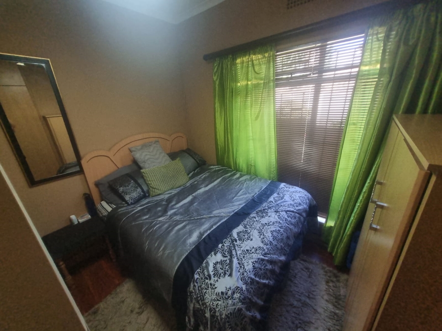 4 Bedroom Property for Sale in Carenvale Gauteng