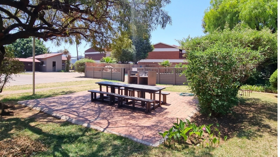 2 Bedroom Property for Sale in Beyers Park Gauteng