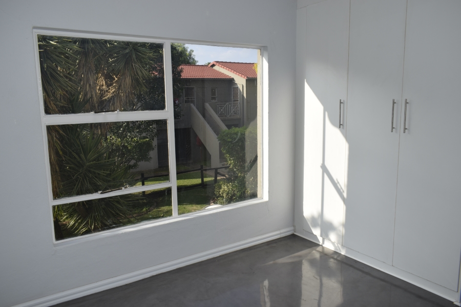 2 Bedroom Property for Sale in Beyers Park Gauteng