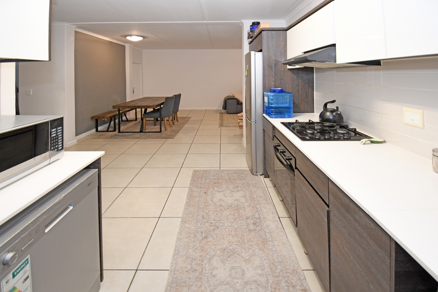 3 Bedroom Property for Sale in Greenstone Hill Gauteng