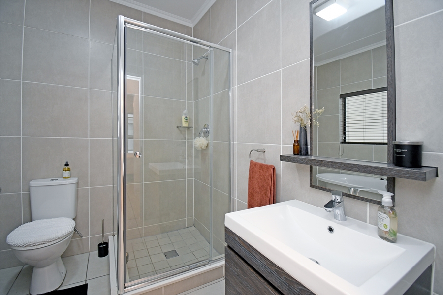 3 Bedroom Property for Sale in Greenstone Hill Gauteng