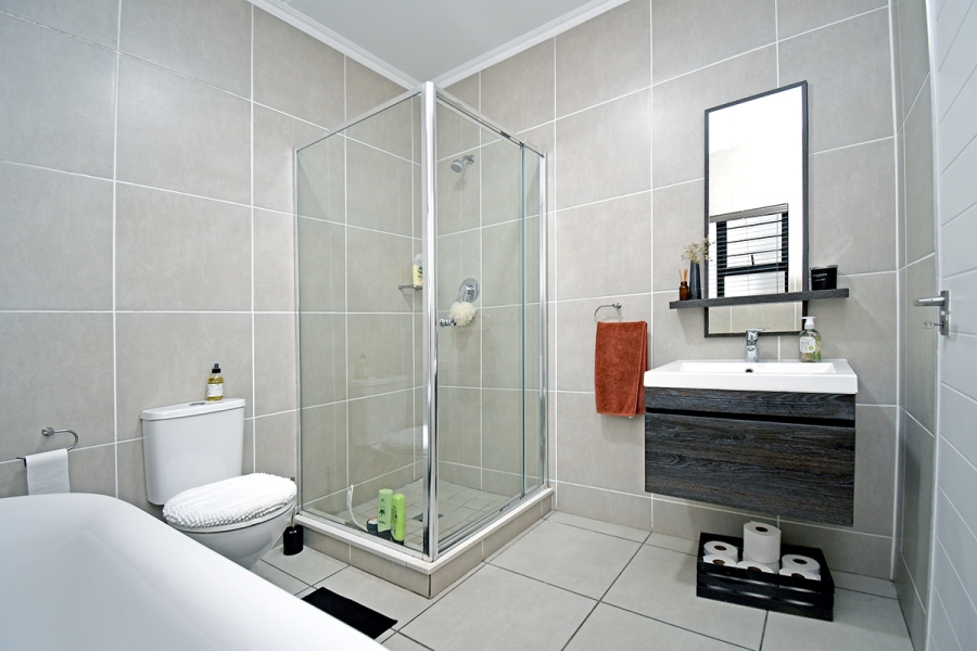 3 Bedroom Property for Sale in Greenstone Hill Gauteng