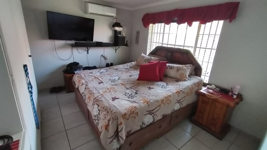 3 Bedroom Property for Sale in Dorandia Gauteng