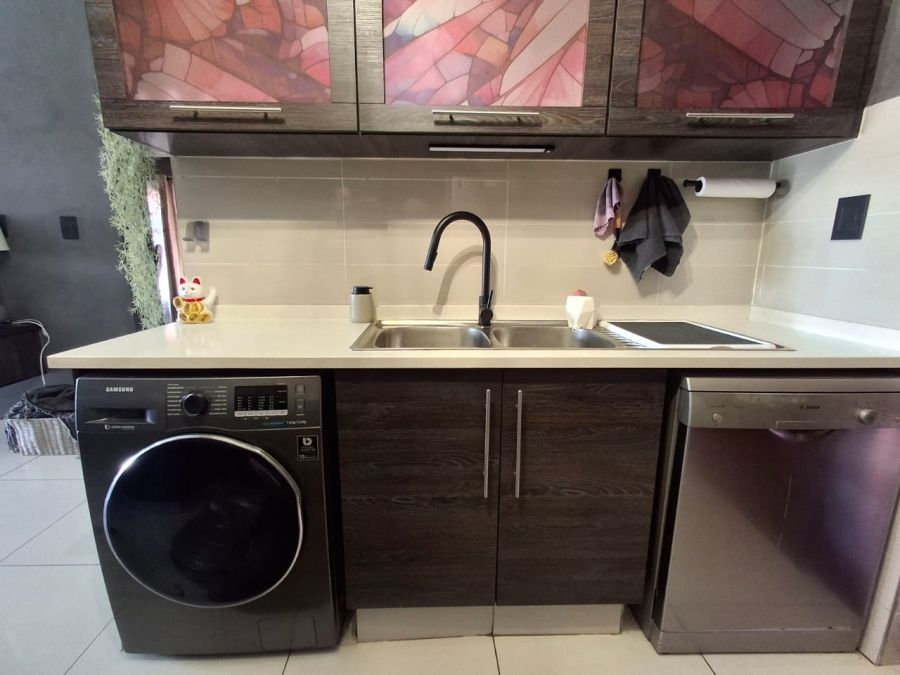 3 Bedroom Property for Sale in Eveleigh Gauteng