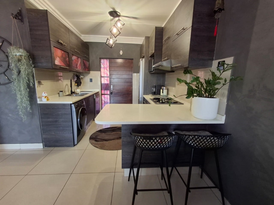 3 Bedroom Property for Sale in Eveleigh Gauteng