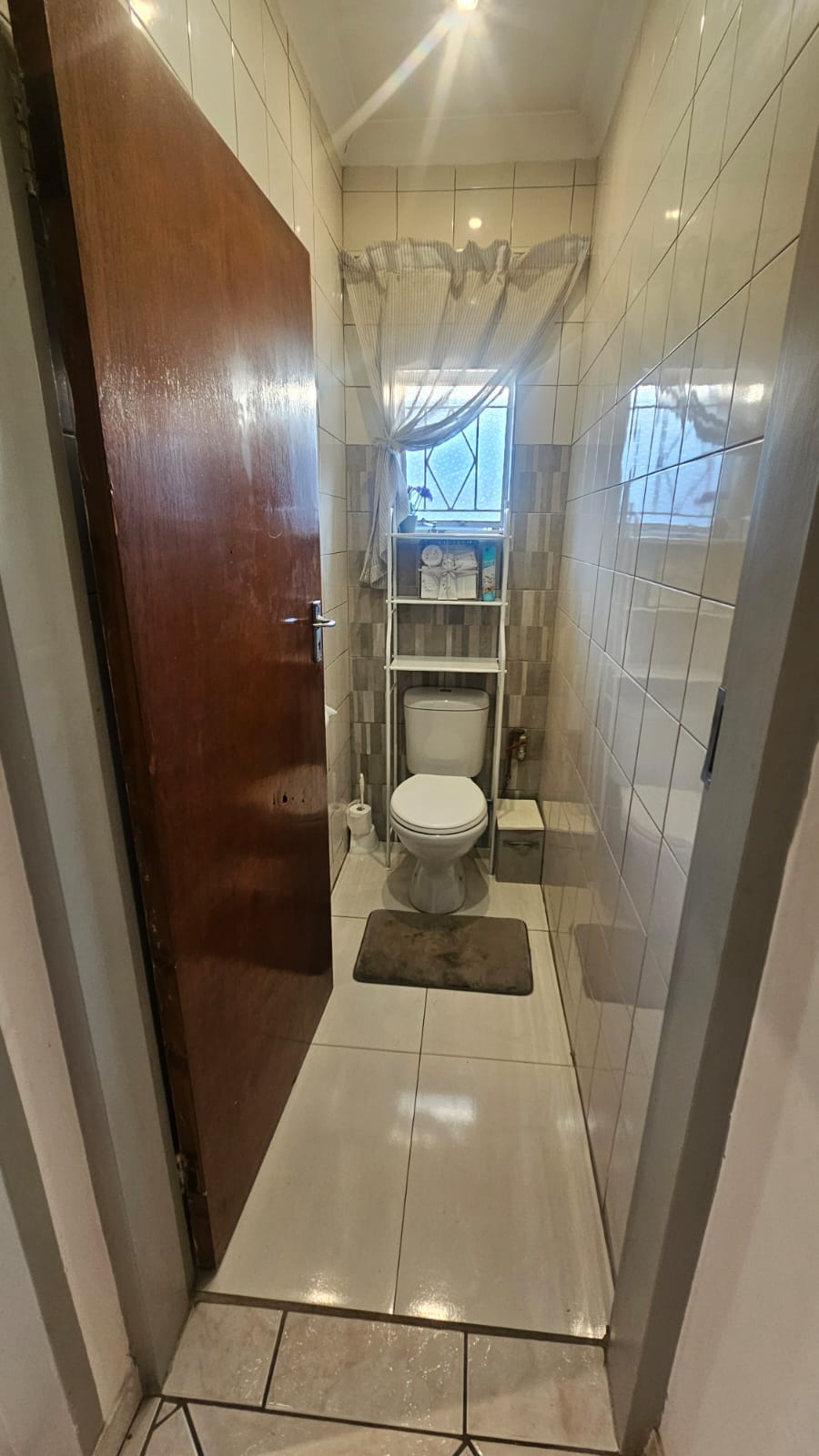 5 Bedroom Property for Sale in Mountain View Gauteng