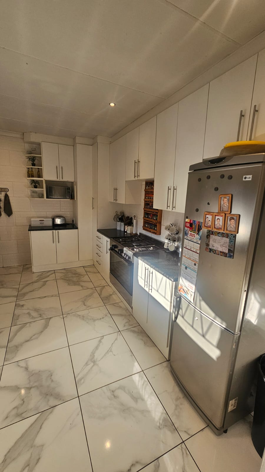 5 Bedroom Property for Sale in Mountain View Gauteng