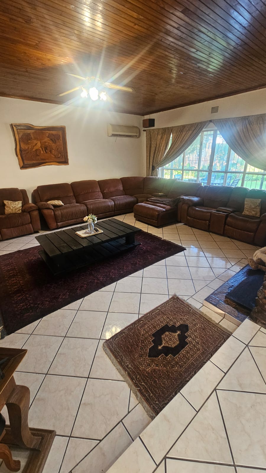 5 Bedroom Property for Sale in Mountain View Gauteng