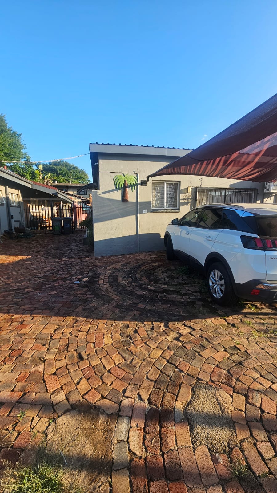 5 Bedroom Property for Sale in Mountain View Gauteng
