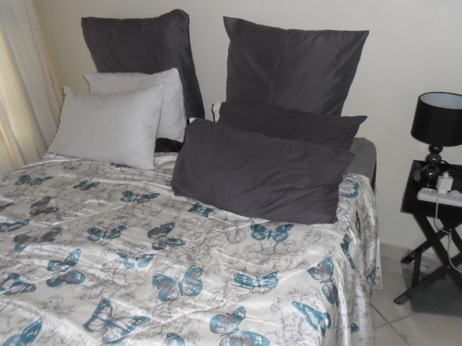 2 Bedroom Property for Sale in Witpoortjie Gauteng