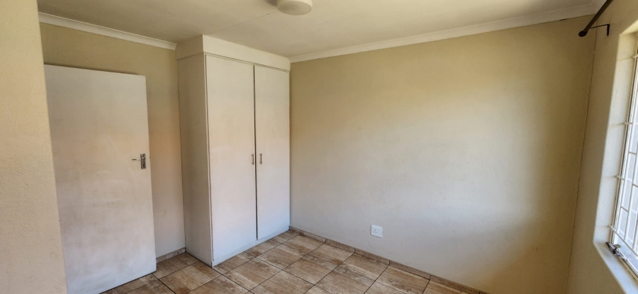 2 Bedroom Property for Sale in Glen Marais Gauteng