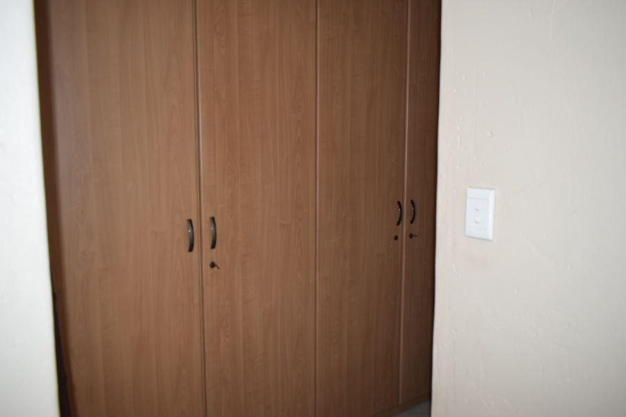 2 Bedroom Property for Sale in Groeneweide Gauteng