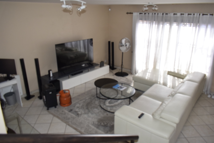 2 Bedroom Property for Sale in Groeneweide Gauteng