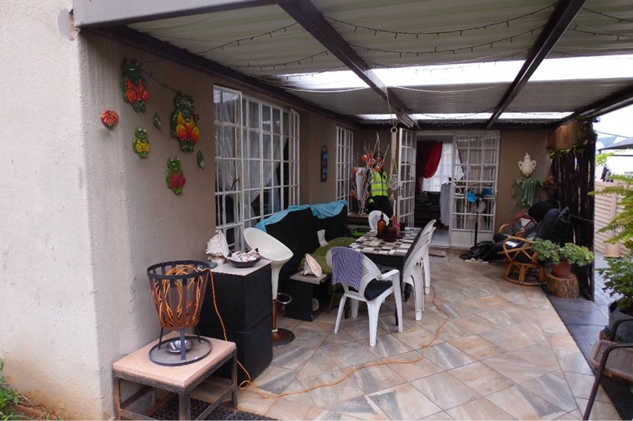 To Let 3 Bedroom Property for Rent in Mulbarton Gauteng