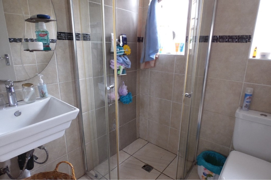 To Let 3 Bedroom Property for Rent in Mulbarton Gauteng