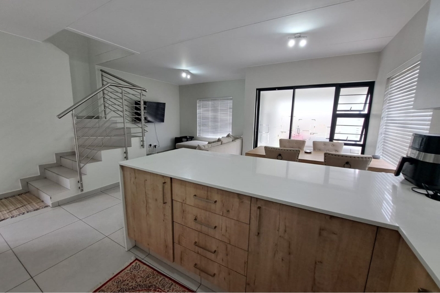 To Let 4 Bedroom Property for Rent in Broadacres Gauteng