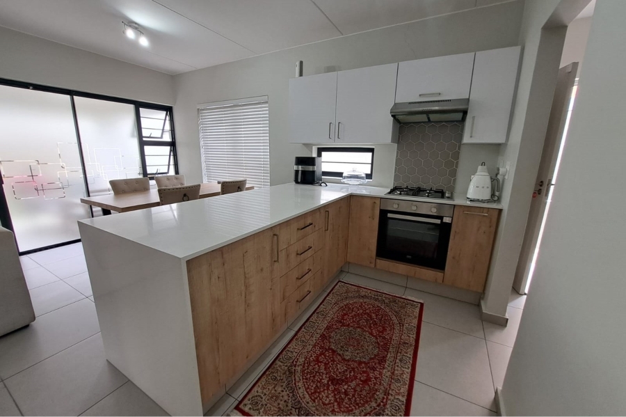 To Let 4 Bedroom Property for Rent in Broadacres Gauteng