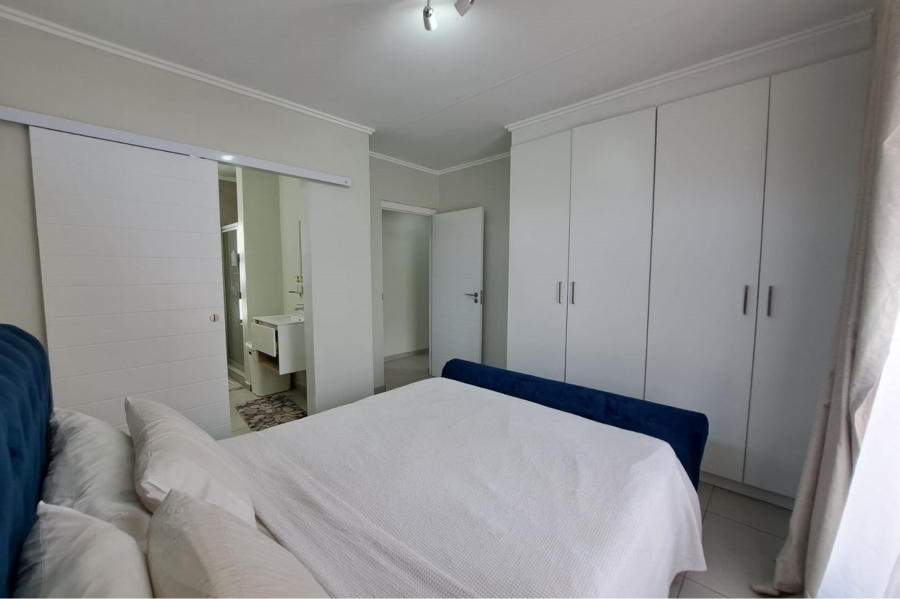 To Let 4 Bedroom Property for Rent in Broadacres Gauteng