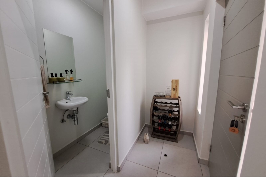 To Let 4 Bedroom Property for Rent in Broadacres Gauteng