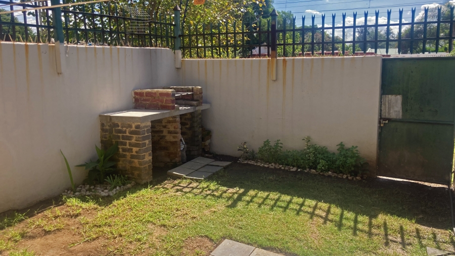 2 Bedroom Property for Sale in Rietfontein Gauteng