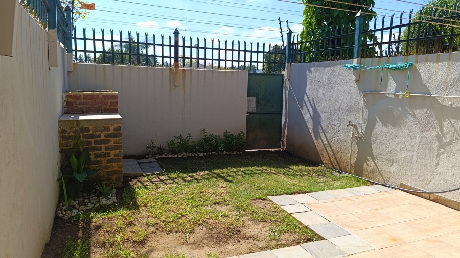 2 Bedroom Property for Sale in Rietfontein Gauteng