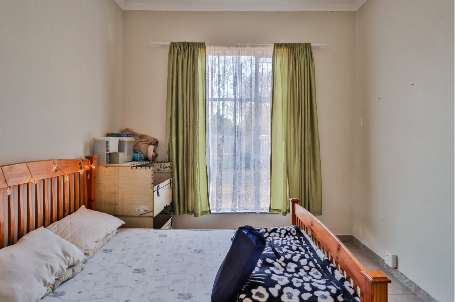 6 Bedroom Property for Sale in Wierda Park Gauteng