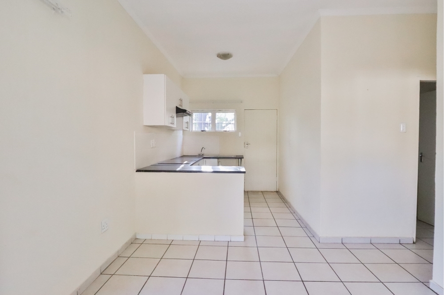 6 Bedroom Property for Sale in Wierda Park Gauteng