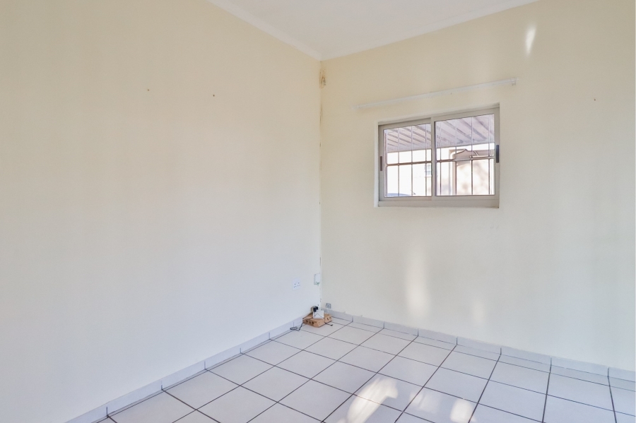 6 Bedroom Property for Sale in Wierda Park Gauteng