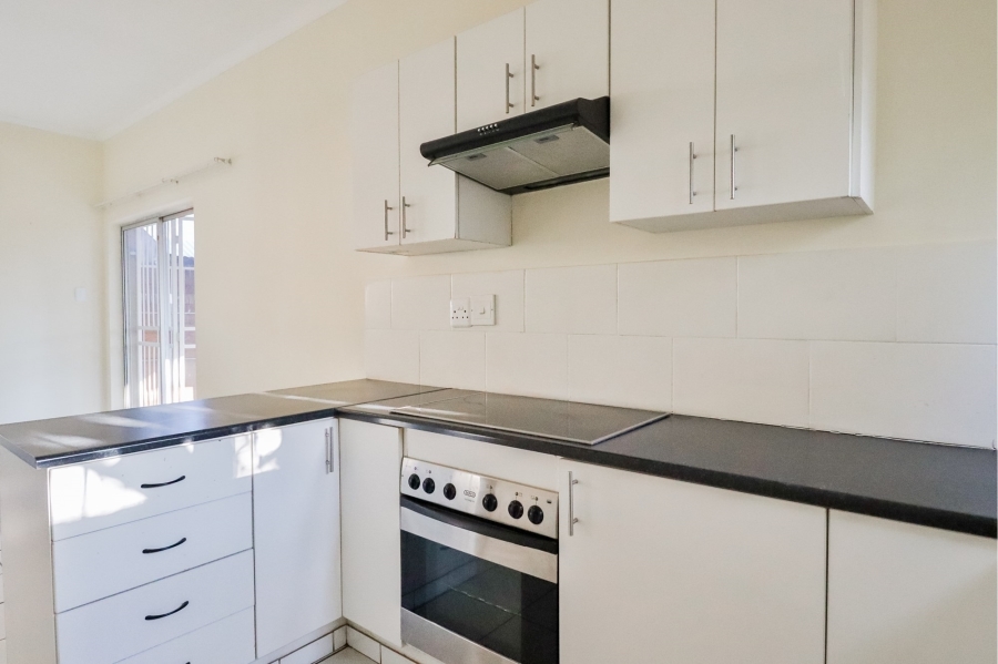 6 Bedroom Property for Sale in Wierda Park Gauteng