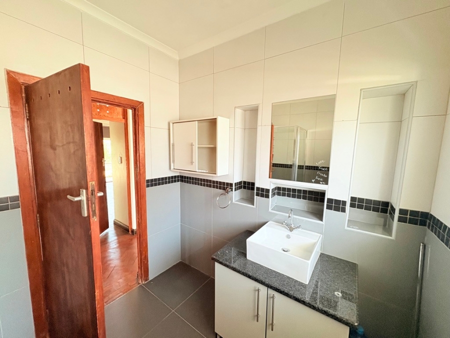 2 Bedroom Property for Sale in Illovo Gauteng