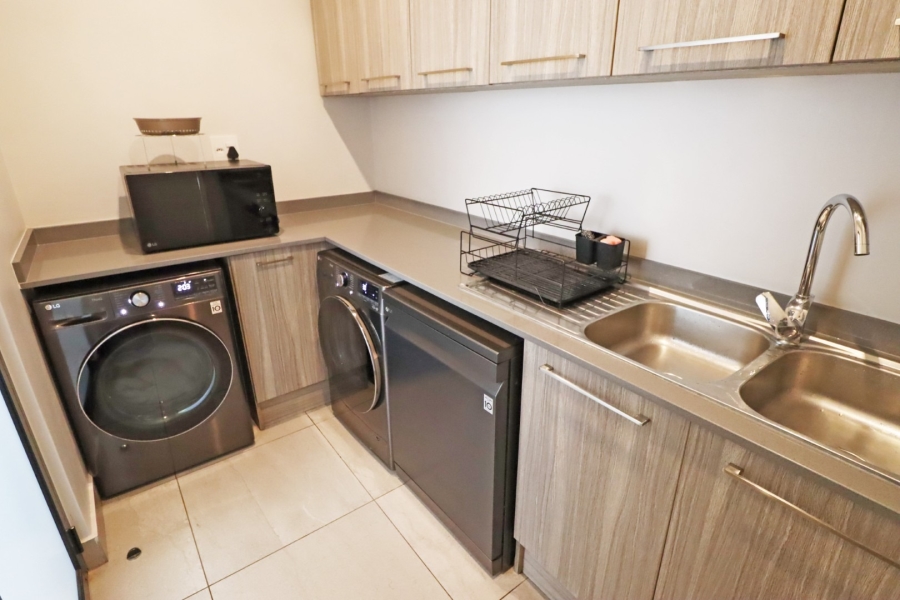 To Let 3 Bedroom Property for Rent in Bryanston Gauteng