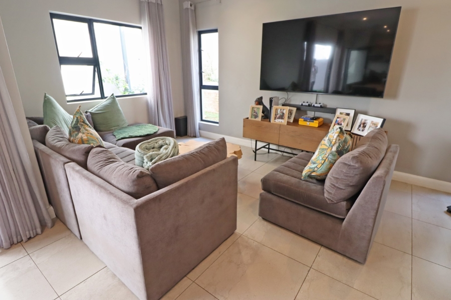 To Let 3 Bedroom Property for Rent in Bryanston Gauteng
