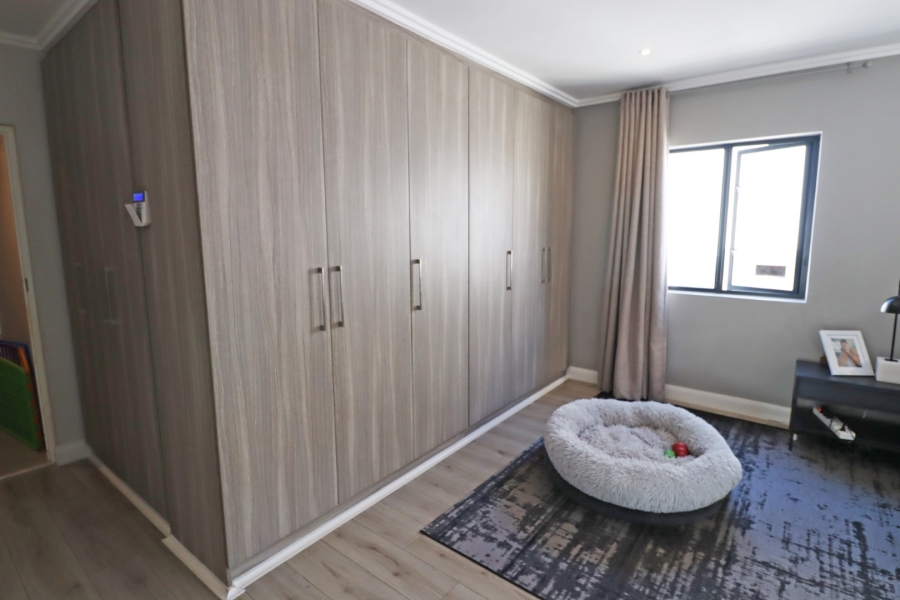 To Let 3 Bedroom Property for Rent in Bryanston Gauteng