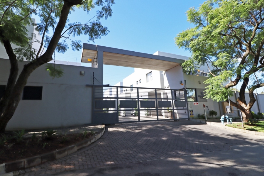 To Let 3 Bedroom Property for Rent in Bryanston Gauteng